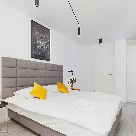 Golden Honey Apartament